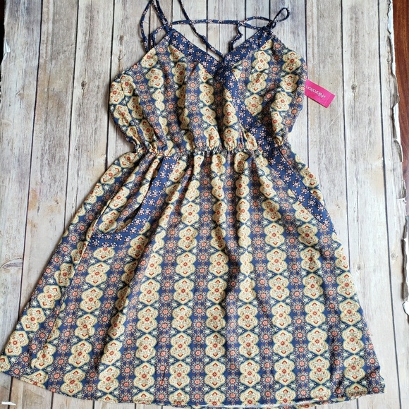 Xhilaration Dresses & Skirts - Xhiliration strappy sun dress with pockets